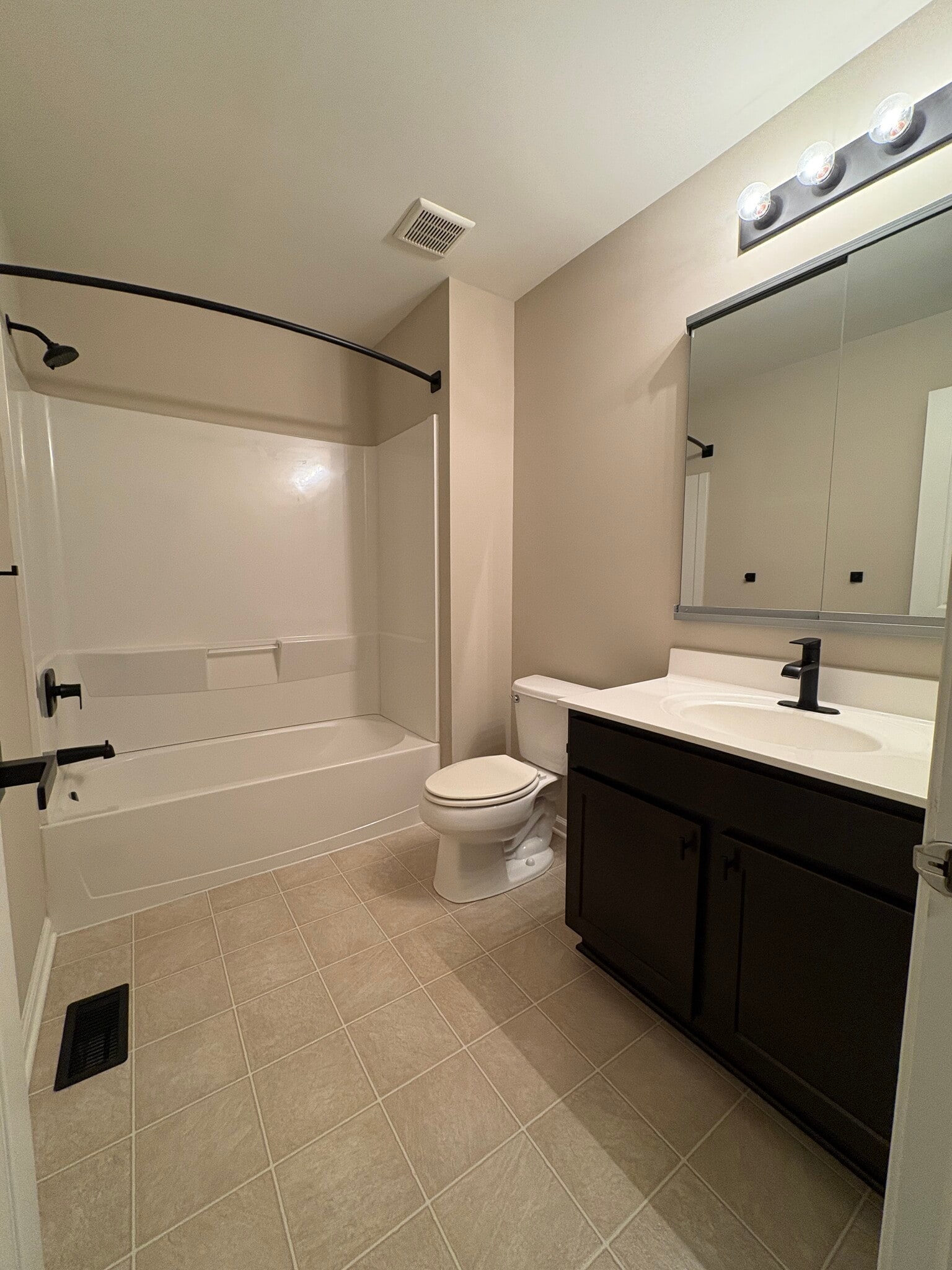 Building Photo - 906 Blue Meadow Dr