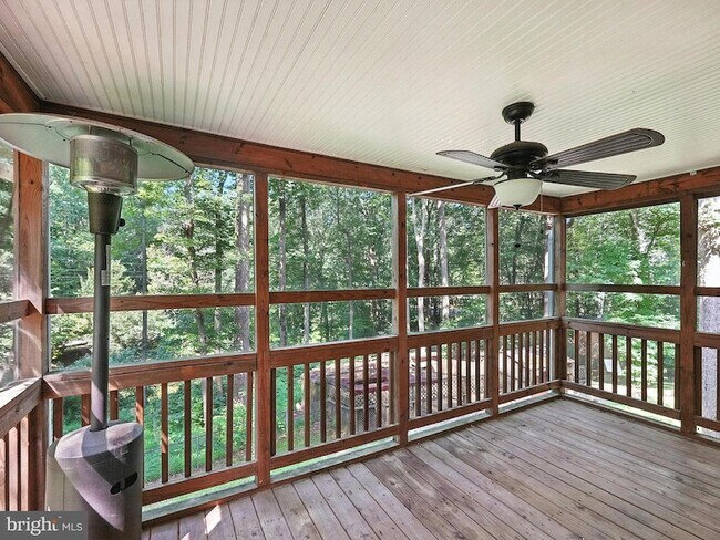 Building Photo - 11109 Ravine Dr