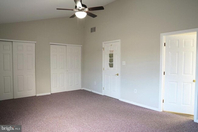 Building Photo - 30 Steeplechase Cir