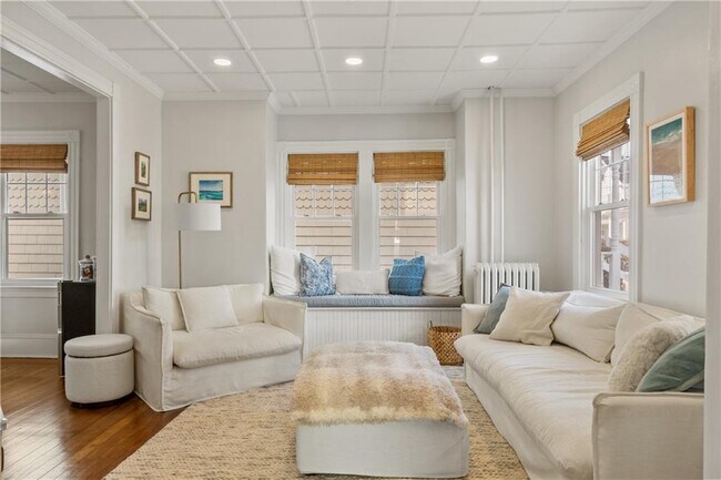 Building Photo - 35 Hall Ave