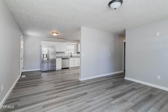 Building Photo - 1205 Morning Star Ln