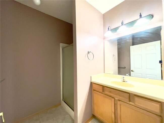 Building Photo - 12022 Vermillion St NE