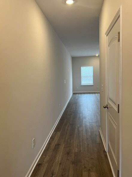 Building Photo - 967 Horse Mountain Rd