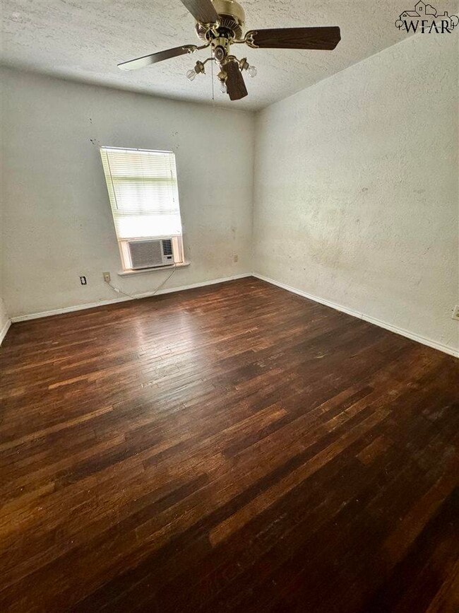 Building Photo - 905 Carolina St