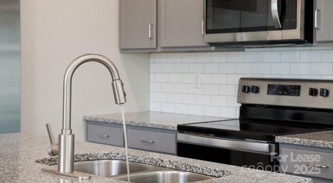 Building Photo - 1018 Catalyst Blvd