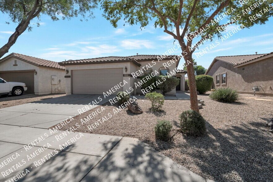 Primary Photo - 2739 W Kristina Ave