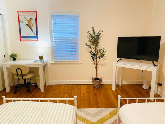 Building Photo - 40 Clark Pl