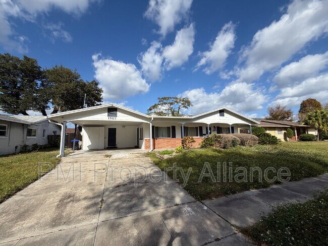 Building Photo - 1527 Leeway Ave