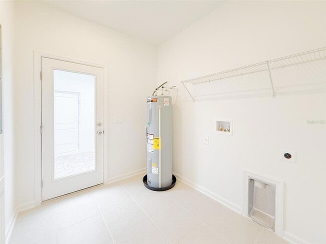 Building Photo - 1991 Stake Out Wy