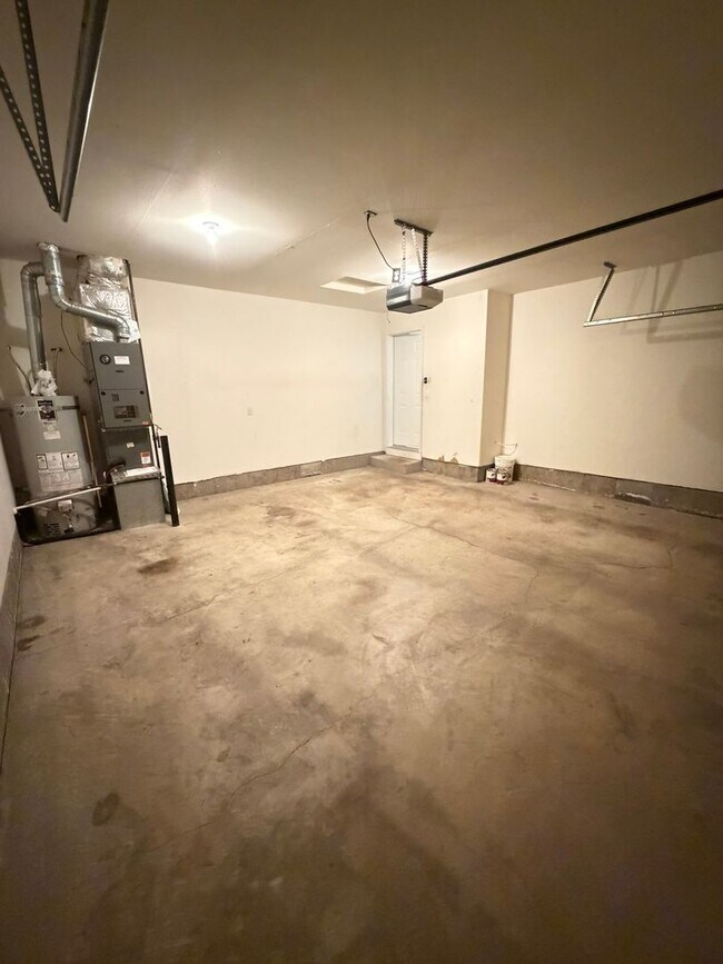 Building Photo - 375 Twister St NE