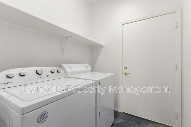 Building Photo - 10328 E Second Water Trail