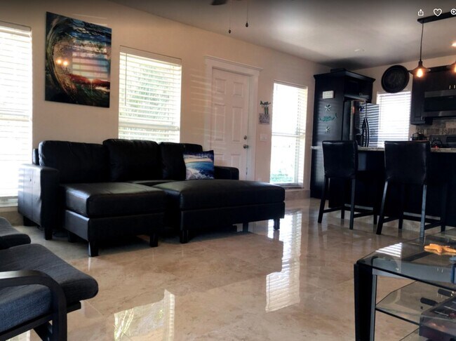 Building Photo - 4300 N Ocean Dr