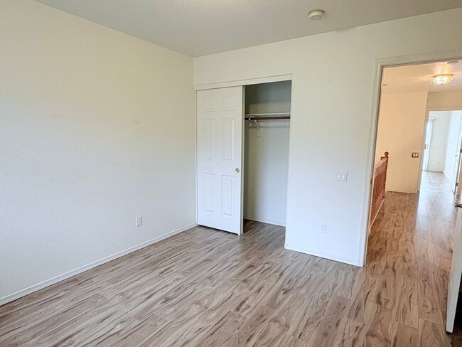 Building Photo - Spacious 4BR/3BA Two-Story Home Near Sabino Canyon