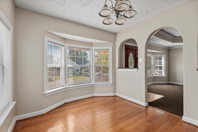 Building Photo - 7413 Dallas St