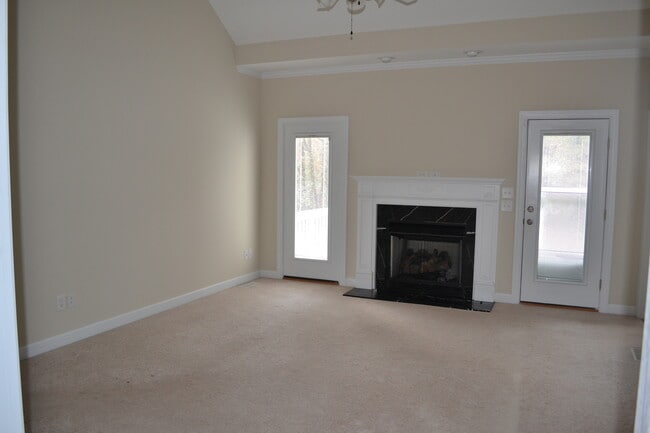 Building Photo - Dogwood Estates