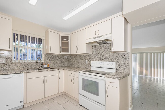 Building Photo - 7765 SW 86th St