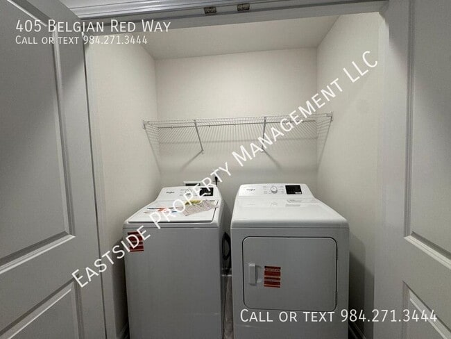 Building Photo - 405 Belgian Red Wy