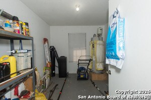 Building Photo - 430 CR 683