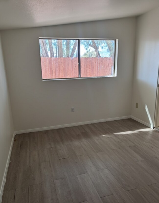 Building Photo - * Acoma (Lease Only)