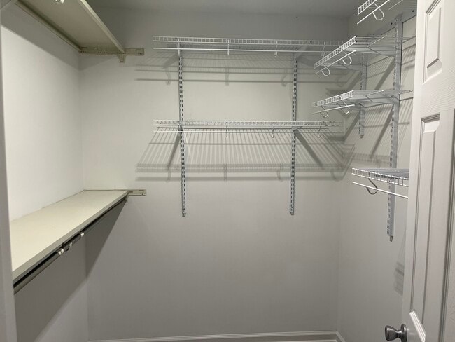 Building Photo - 1731 Cedarbrook Ct