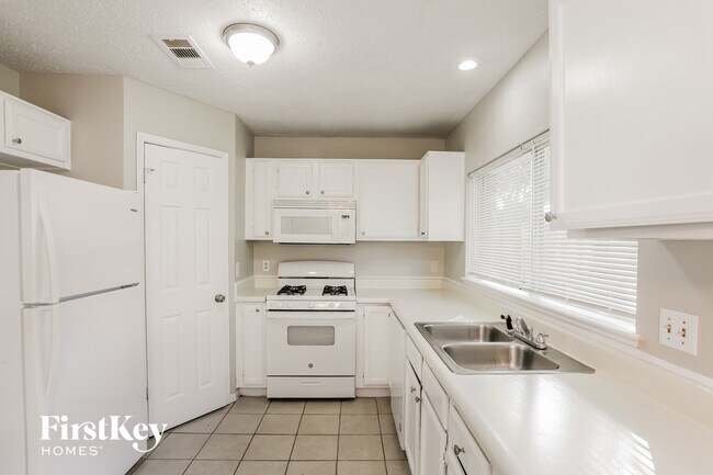 Building Photo - 13307 Harpers Bridge Dr