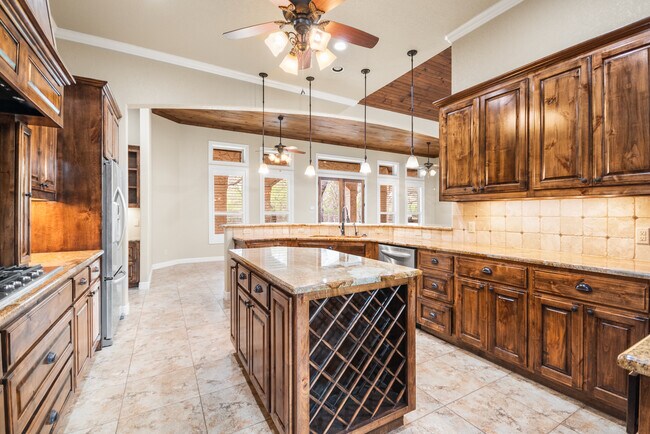 Building Photo - 25815 Ralph Fair Rd