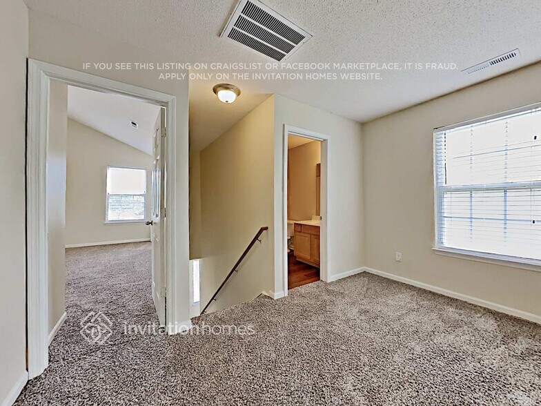 Building Photo - 2636 Captains Watch Rd NE