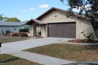 Building Photo - Updated 3 bedroom 2 bath in Greenbrook Estates