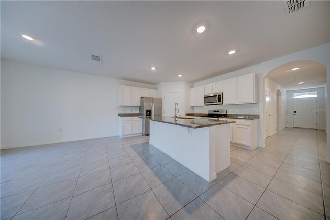 Building Photo - 5327 Timberland Ave