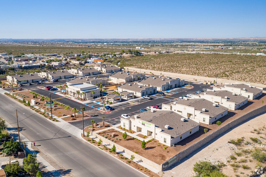 Building Photo - Vinton Palms