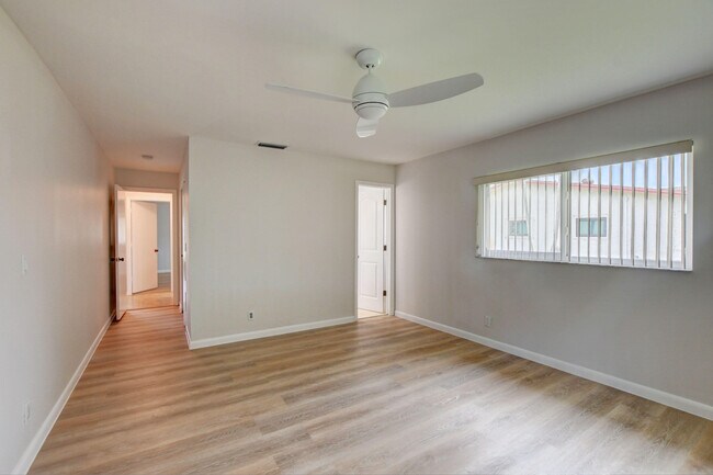 Building Photo - 6347 Country Wood Way