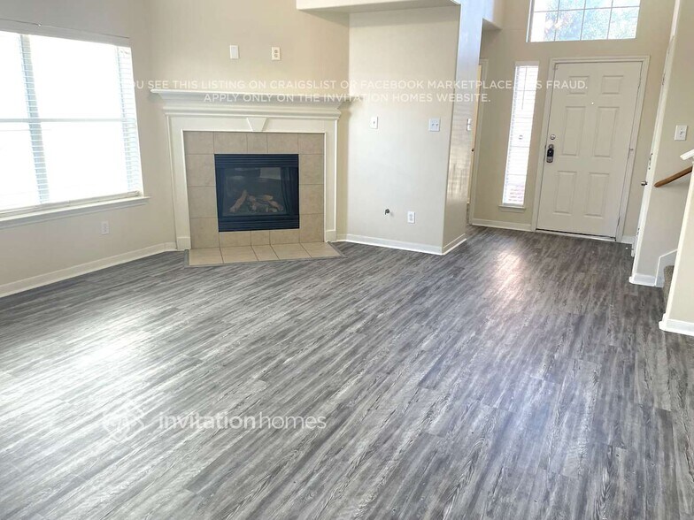 Building Photo - 1411 Baychester Ln