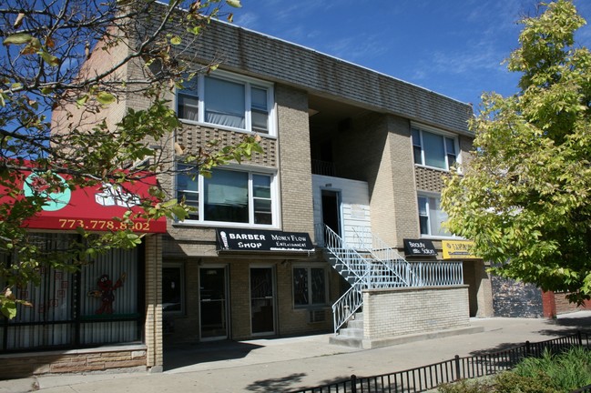 Building Photo - 8120 S Kedzie Ave