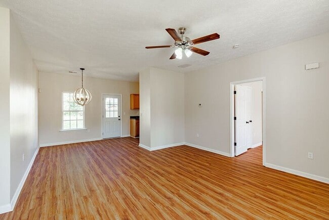 Building Photo - 507 Dove Way