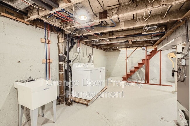 Building Photo - 4337 2nd Ave NE