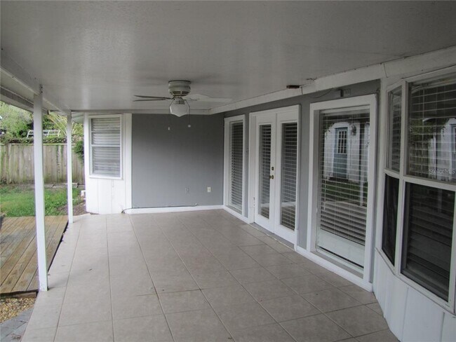 Building Photo - 7807 N Matanzas Ave