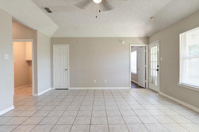 Building Photo - 6113 6th St