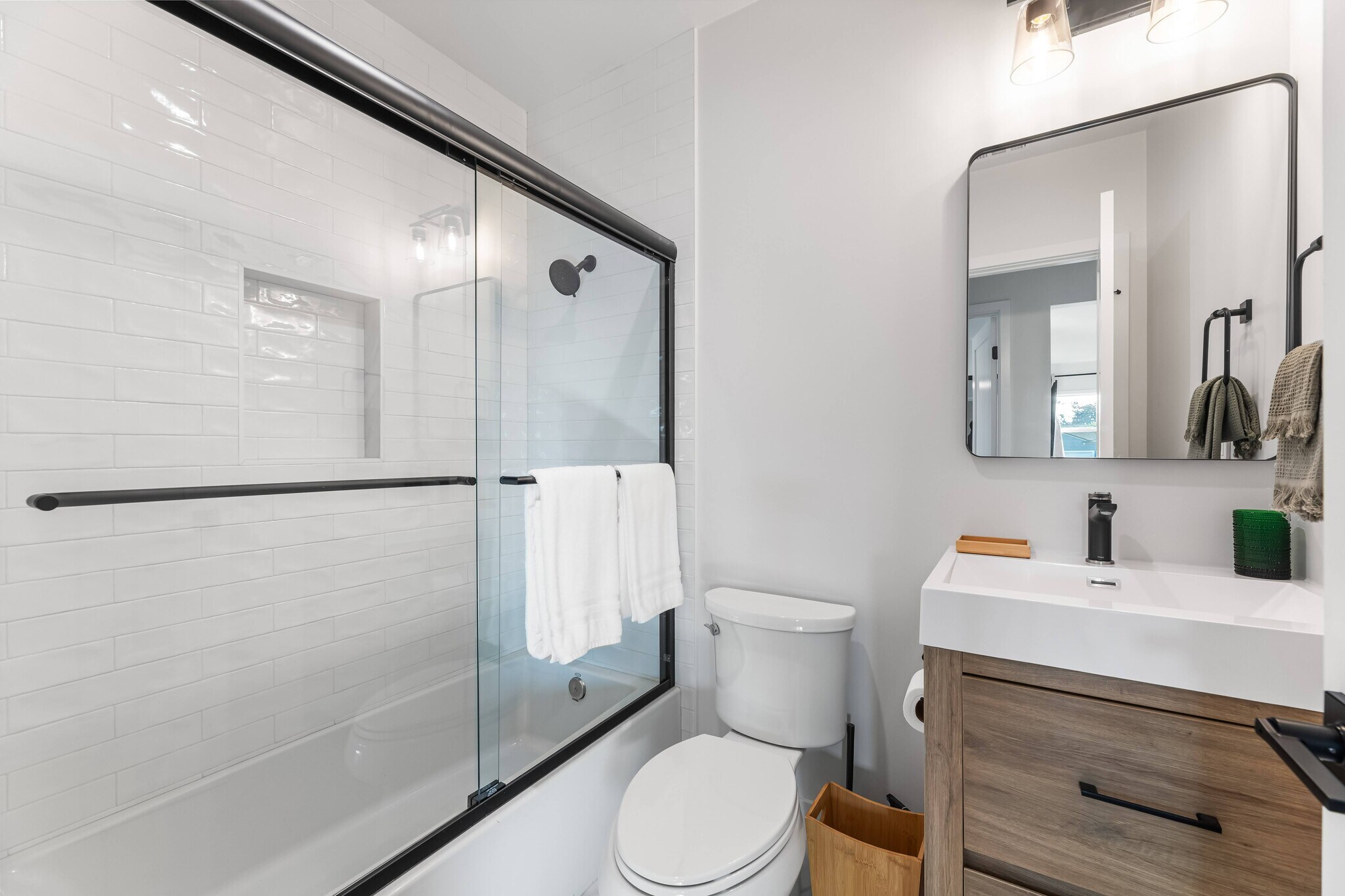 Completely newly renovated 2nd bathroom with luxury shower and luxury fixtures. - 1823 N Ditman Ave