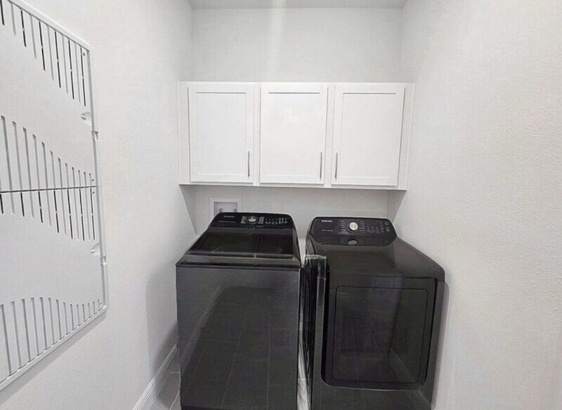 Building Photo - 9250 Gulf Hvn Dr