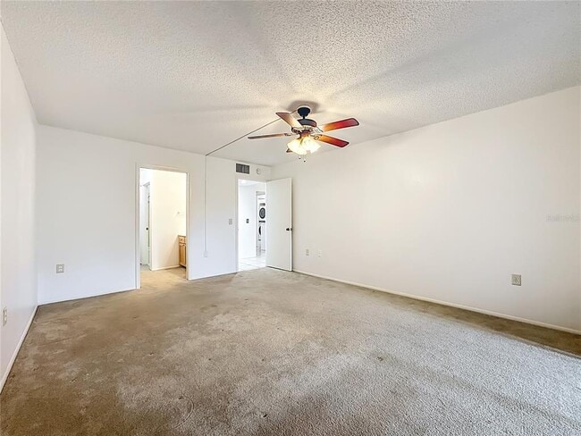 Building Photo - 434 Palm Tree Dr