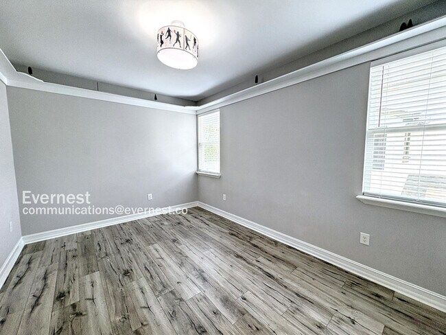 Building Photo - 28892 Perilli Pl