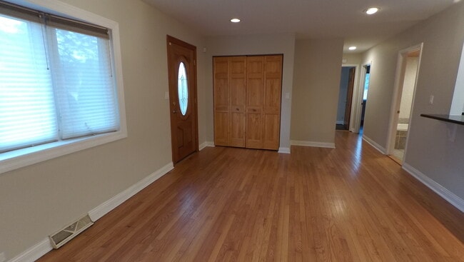 Building Photo - 22940 N Prairie Ln