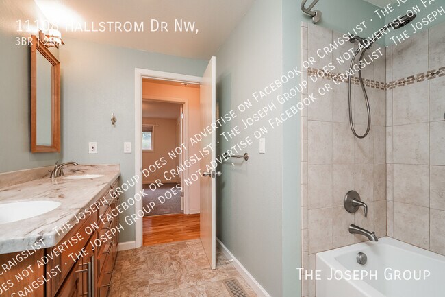 Building Photo - 11108 Hallstrom Dr