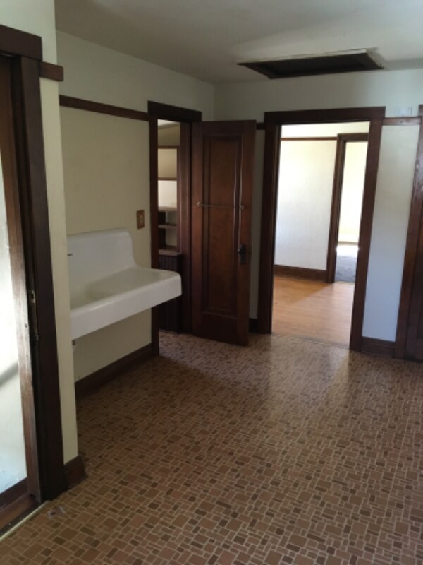 Building Photo - 3906A E Van Norman Ave