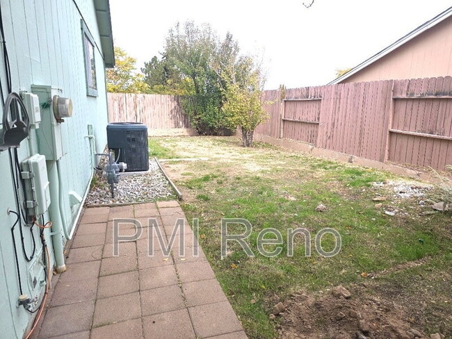 Building Photo - 6745 Peppermint Dr