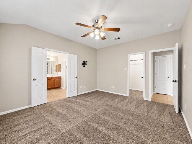 Building Photo - 6114 Menor Crest Dr