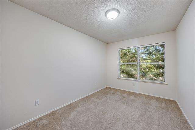 Building Photo - 1409 High Crest Dr