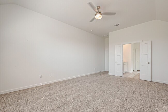 Building Photo - 3264 Voda Bnd Dr