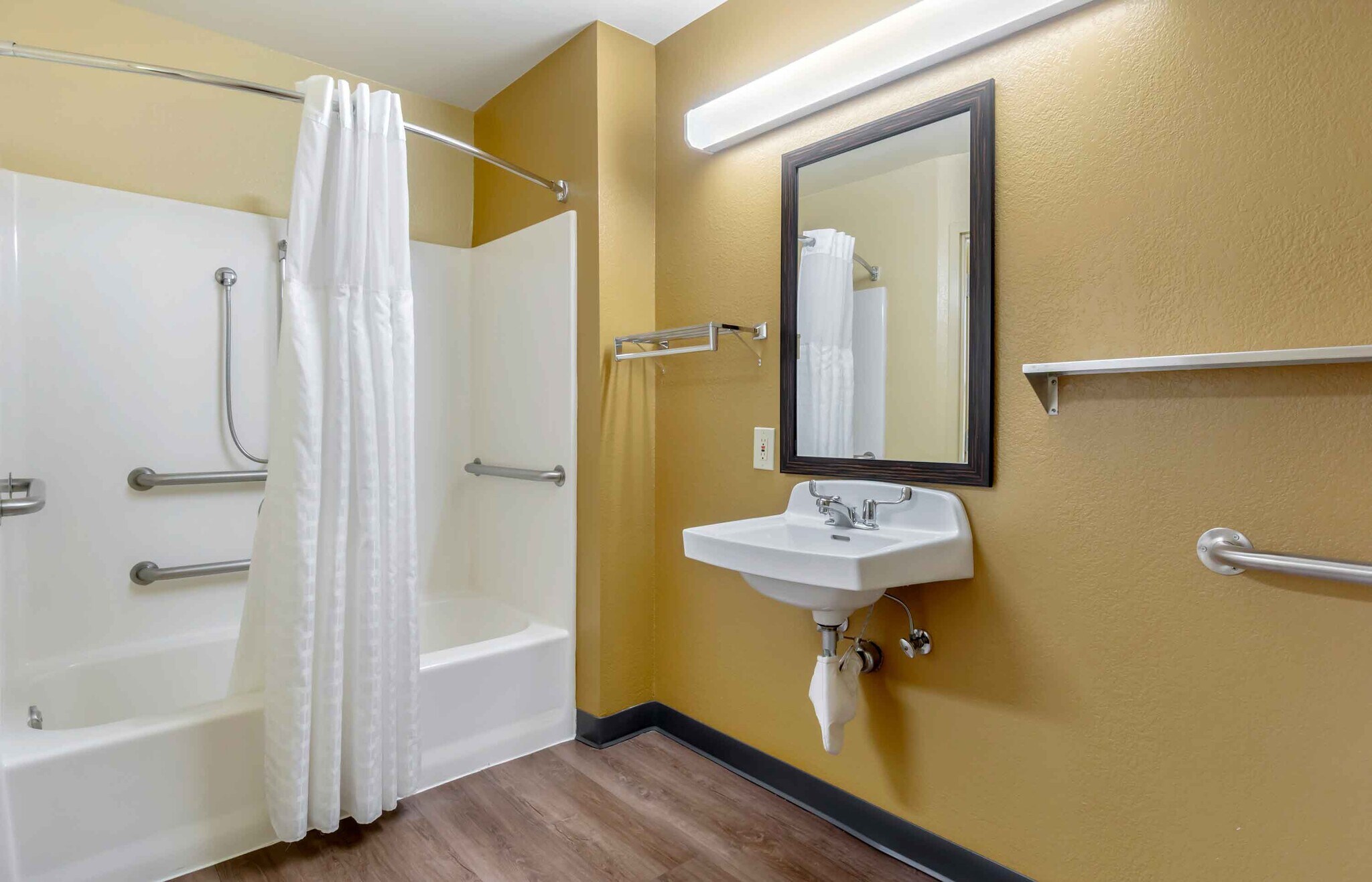 Building Photo - Furnished Studio-Olympia - Tumwater