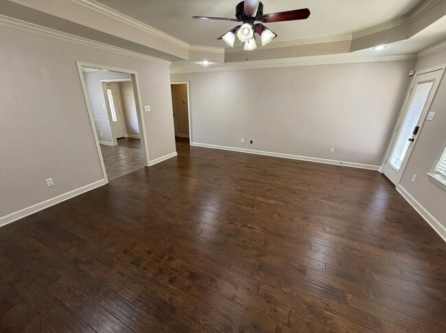 Building Photo - 1417 Puritan Dr
